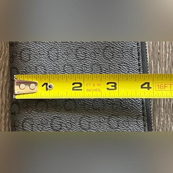 Guess Black Leather Logo Wallet - Picture 6 of 10